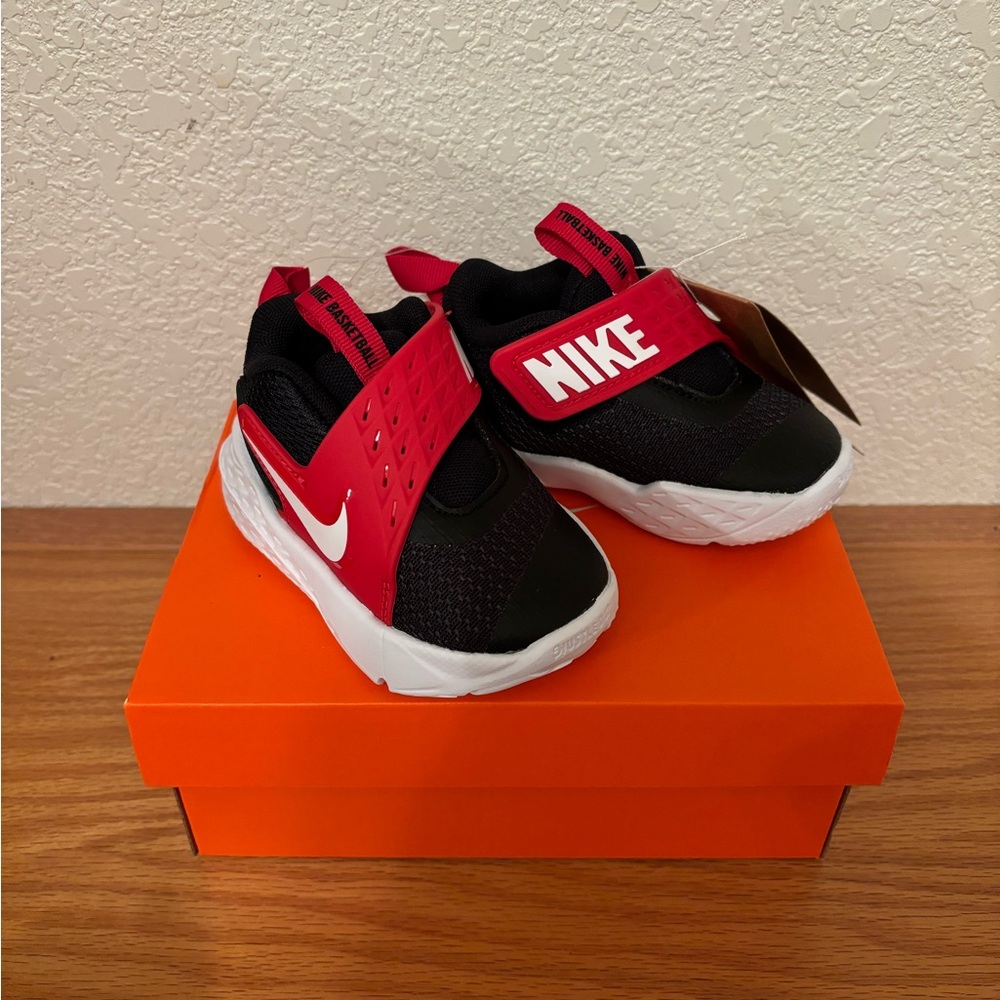 NWT Nike Toddler Slip-On Sneakers 5C